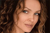 Dina Meyer