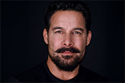 Jon Huertas
